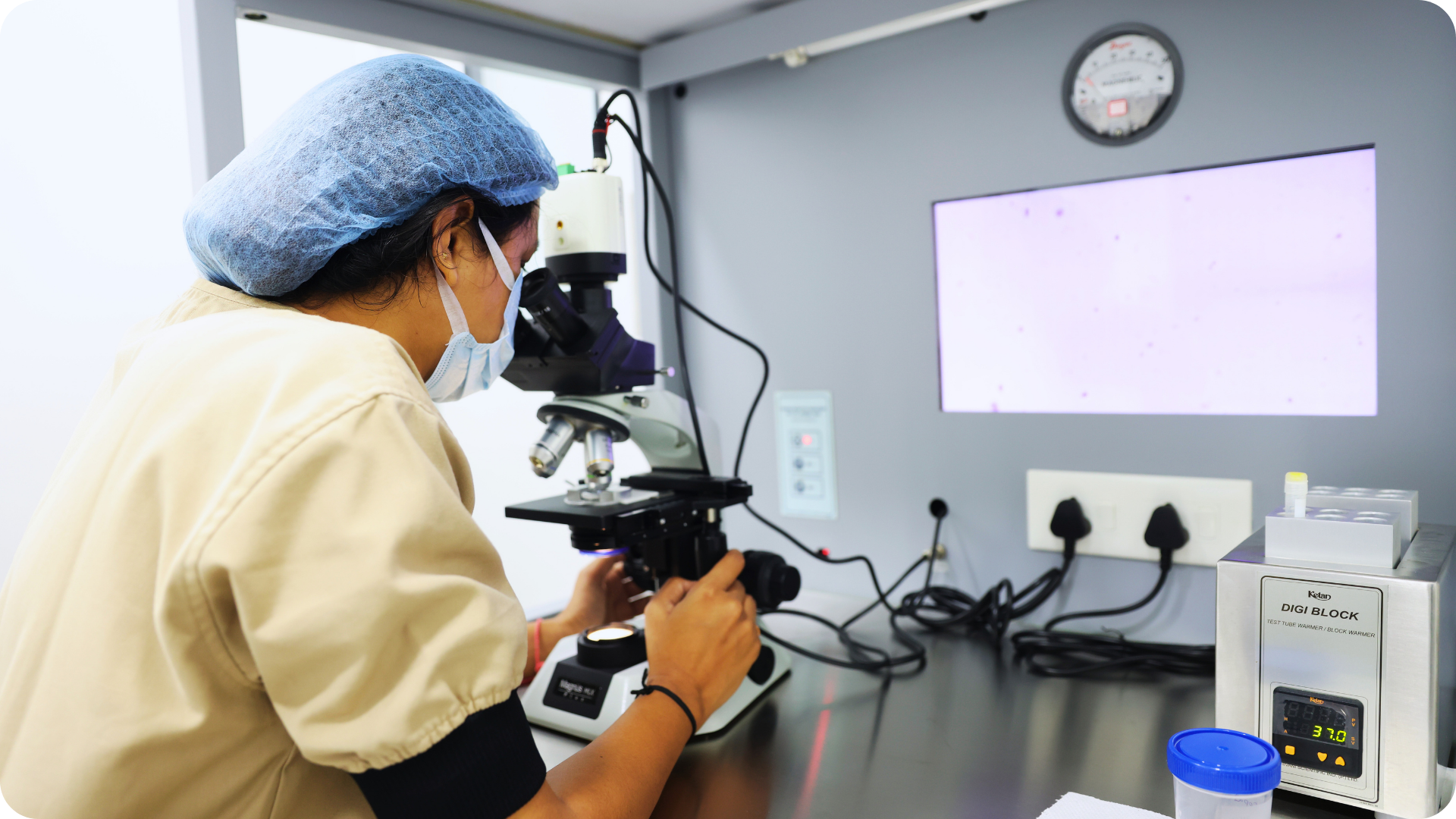 °Celsi laboratory temperature monitoring